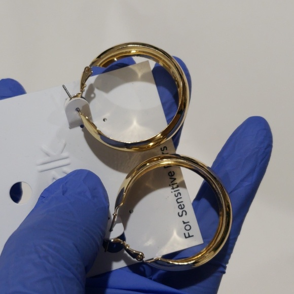 Belk Elegant Gold Tone Chunky Hoop Earrings for Sensitive Ears - Women's Jewelry - Picture 10 of 10